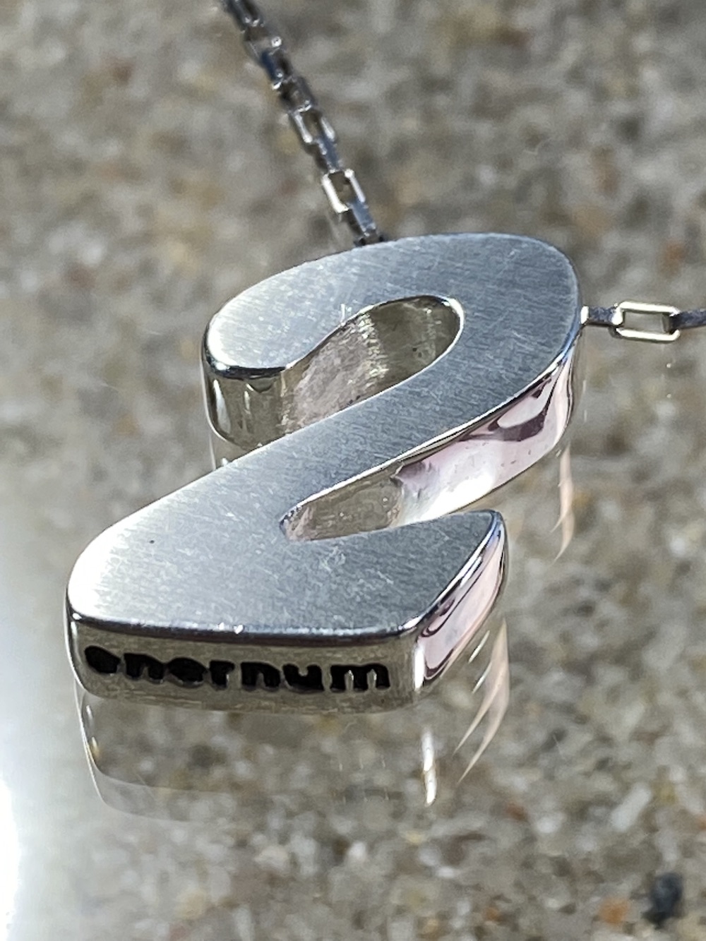 Enernum 2 Grande & Cadena de plata